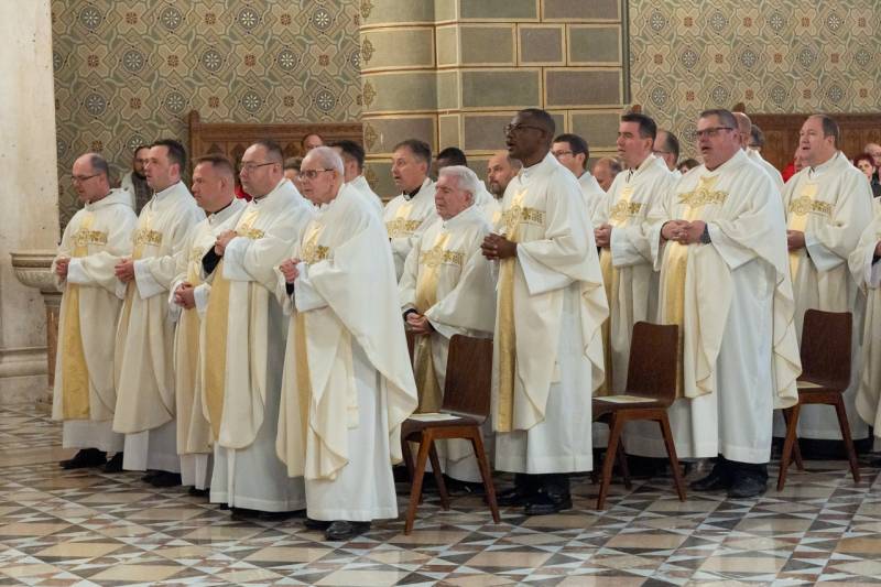 2024_03_28_olajszentelesi szentmise_38.jpg